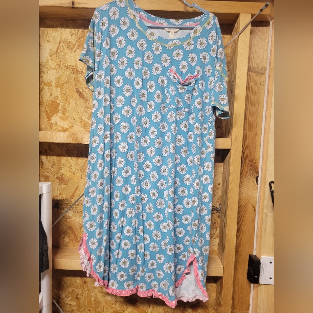 Matilda Jane Enchanted Cora Daisy-Print Sleep Shirt Pajama Nightgown Size Medium